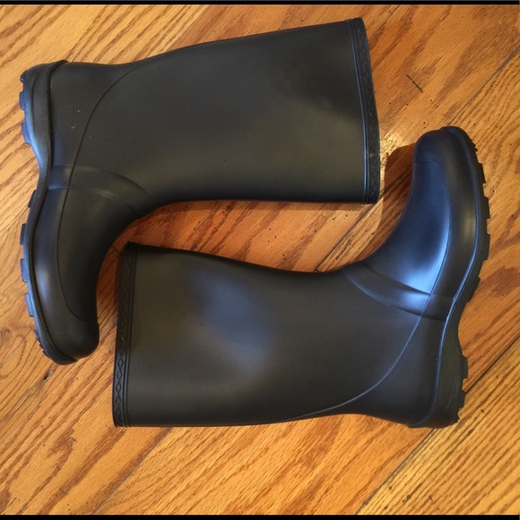 Shoes - NWOT Rain/Snow Boot, Black